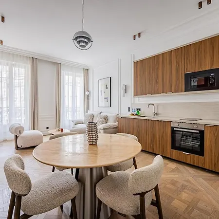 3bedrooms-halles- 8people-etiennemarcel-paris01-ac Lägenhet