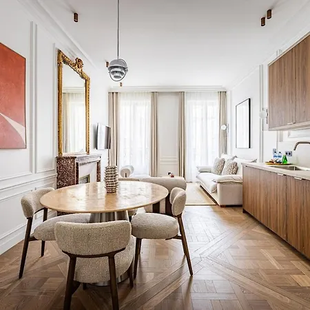 3bedrooms-halles- 8people-etiennemarcel-paris01-ac Paris